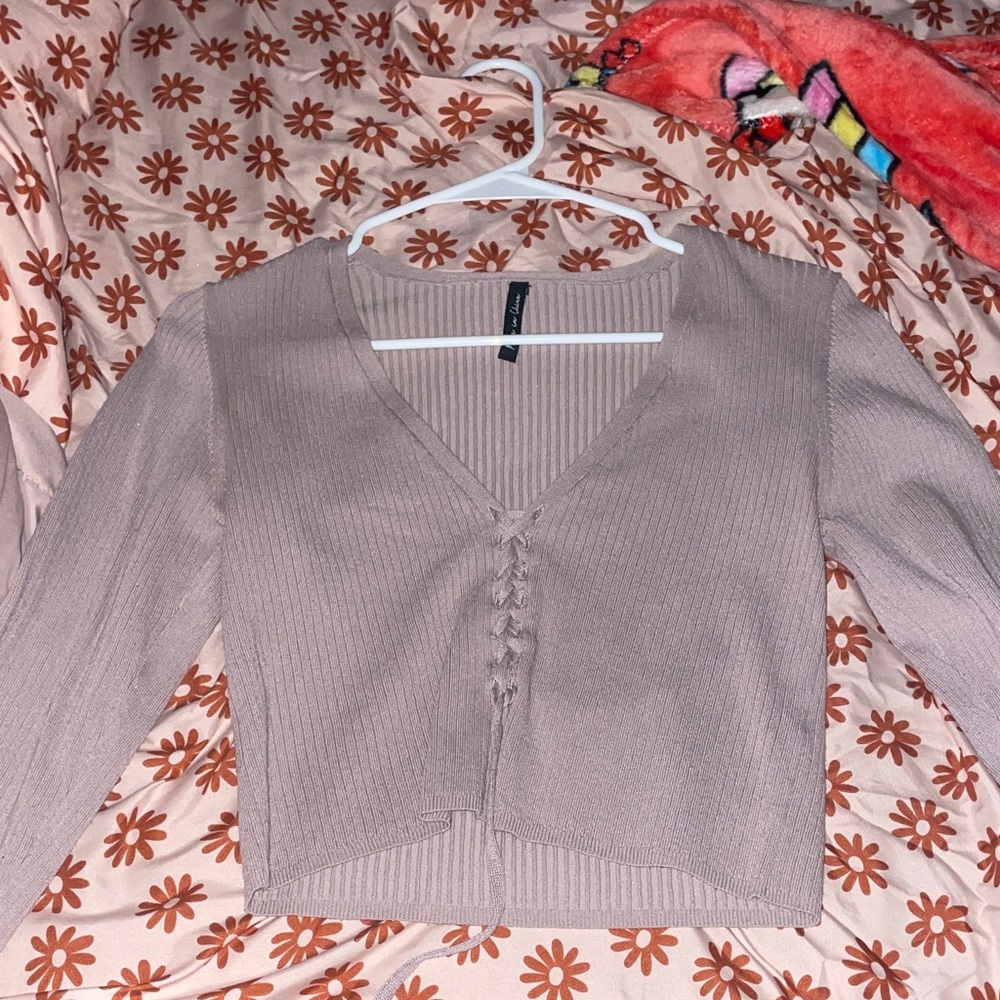 Ribbed V-Neck Long Sleeve Top
